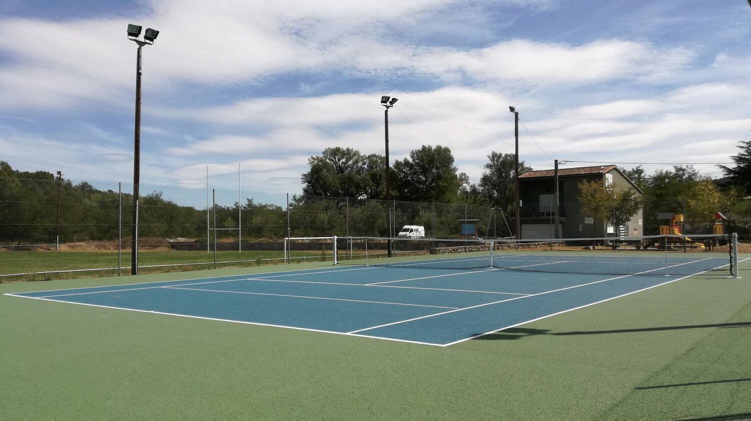 court tennis joyeuse